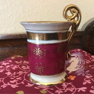 Royal Vienna Arnart demitasse cup with beehive mark